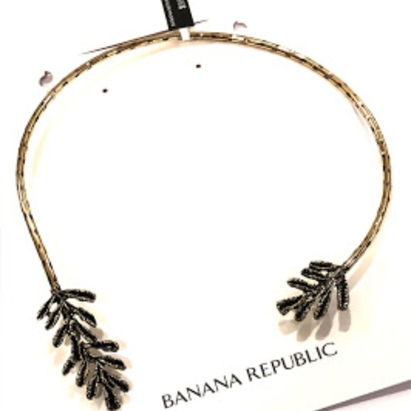 Banana Republic Jewelry - Banana Republic Hammered Open Collar Necklace Banana Republic Jewelry - Banana Republic Hammered Open Collar Necklace